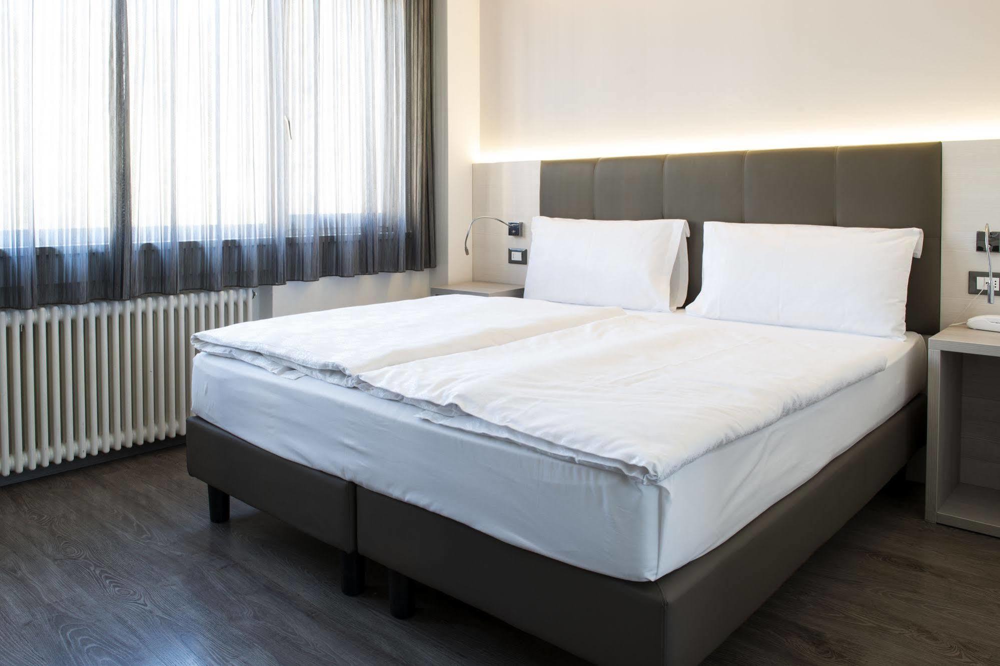 Ariston Hotel